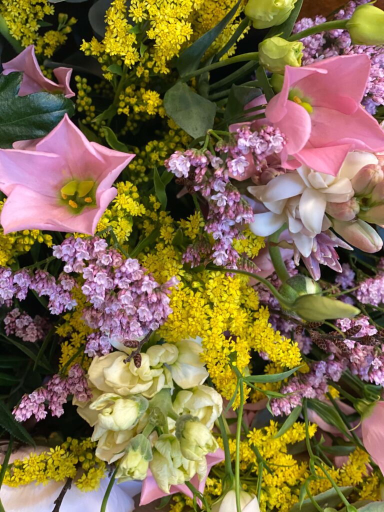 Masielas Blomster grøftkants buketter